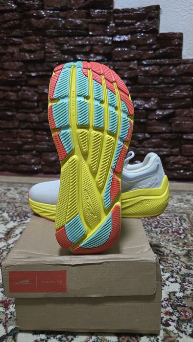 Беговые кроссовки Altra. Новые!