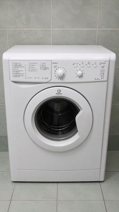 Стиралка Indesit 5кг