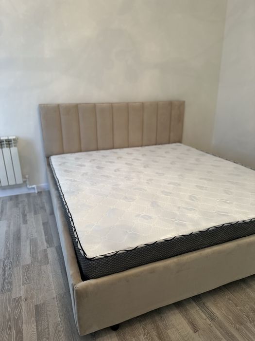 Кровать двухспальная