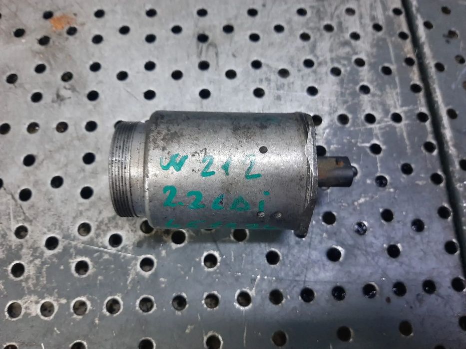 senzor presiune ulei 2.2 cdi 651924 mercedes  e-class w212 a6511800115