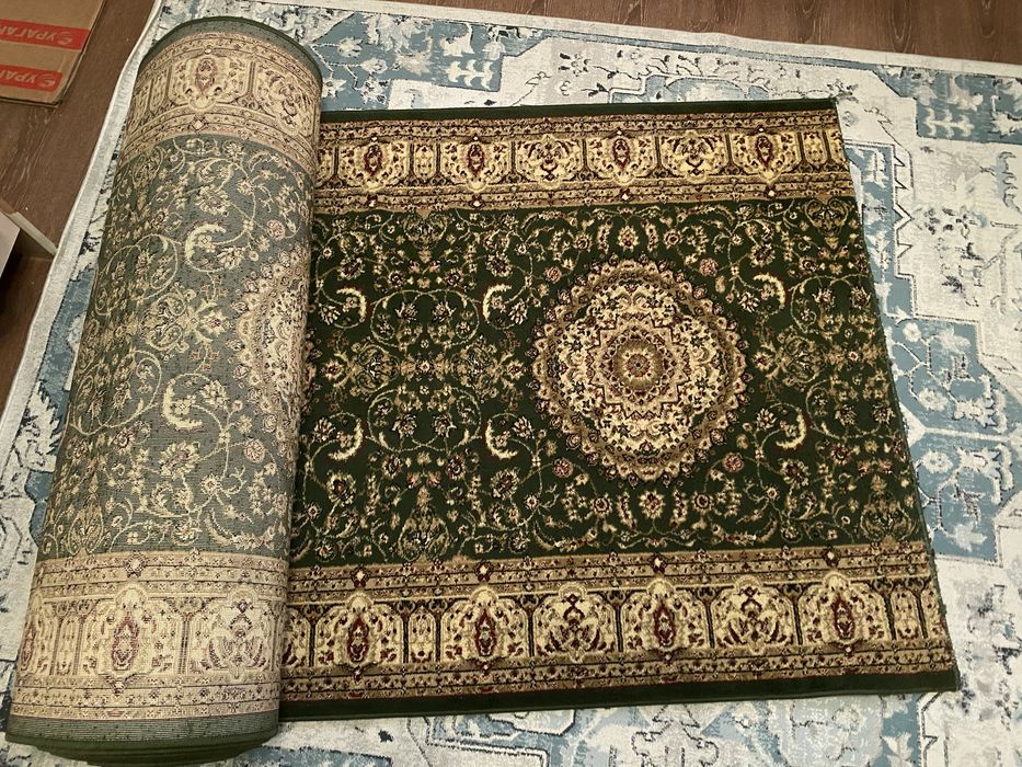 Длинный ковёр…..