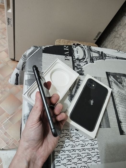 IPhone 11 64GB с документами