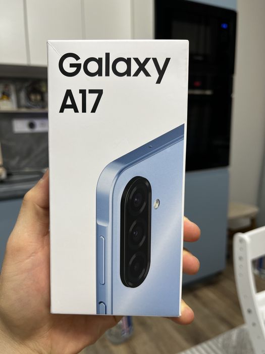Самсунг А17 новый