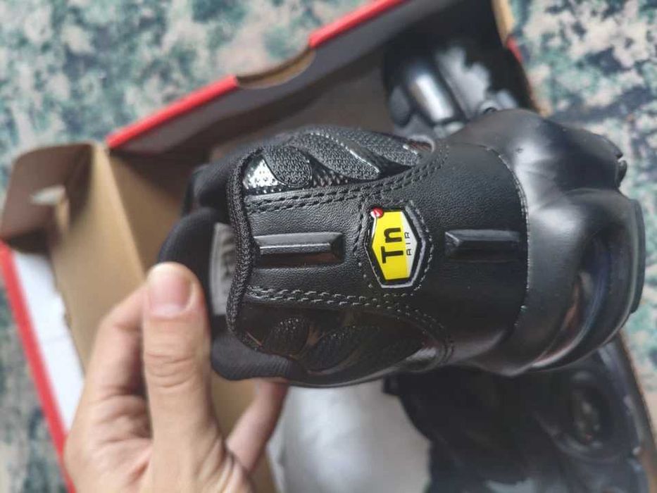 Air Max TN Triple Black  (36-44)