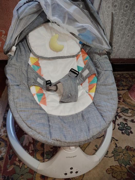 Vând leagăn electric cu 5 trepte