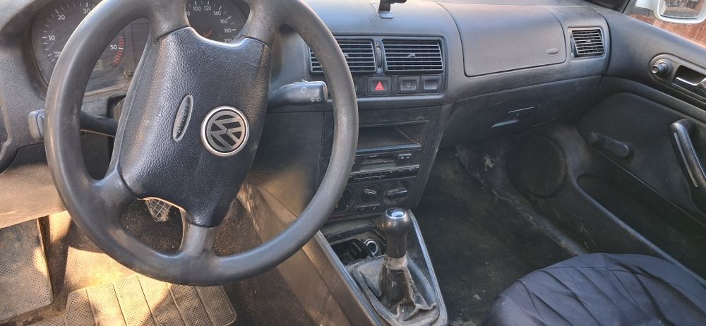 Volkswagen  golf 4