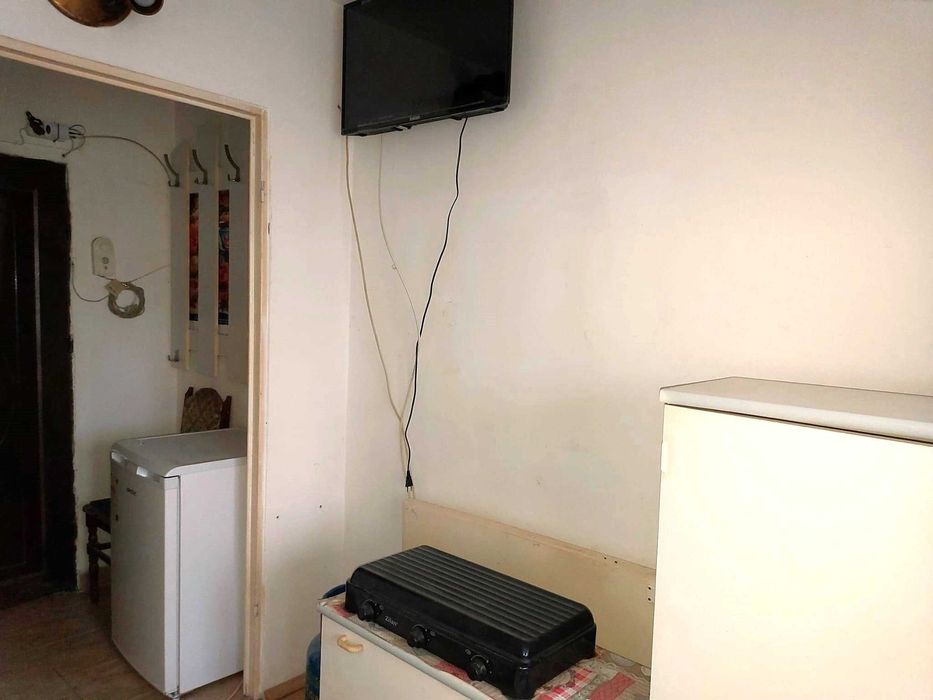 Dau în chirie garsoniera zona Rogerius, 17 mp, mobilată și utilată