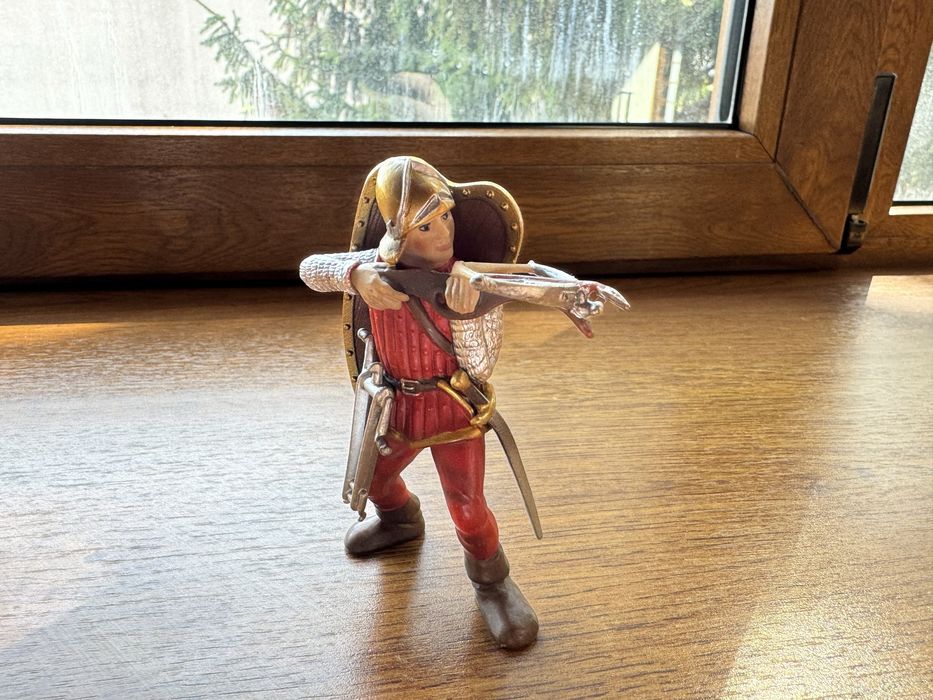 Set figurine Cavaleri Roșii