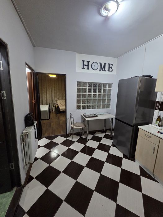 Proprietar închiriez apartament cu o cameră în zona Lipovei
