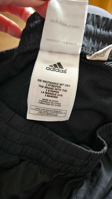 Оригинална Adidas черна мъжка долница размер М