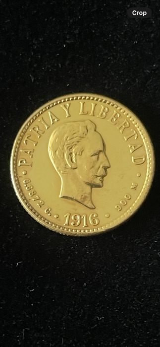 Златна монета 21,6 карата.