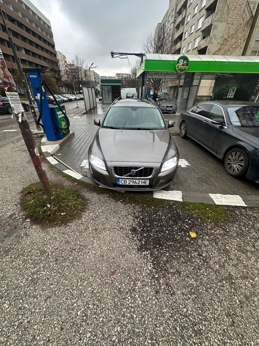 Volvo v70 2008година