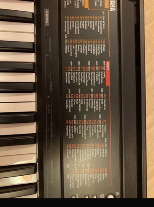 Orga electronica Yamaha PSR-F51