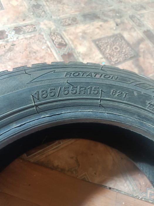 Продам шину зимний .