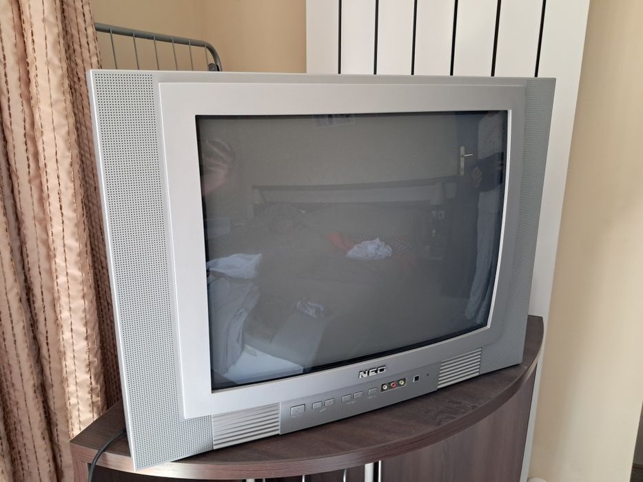 Подарявам телевизор Neo