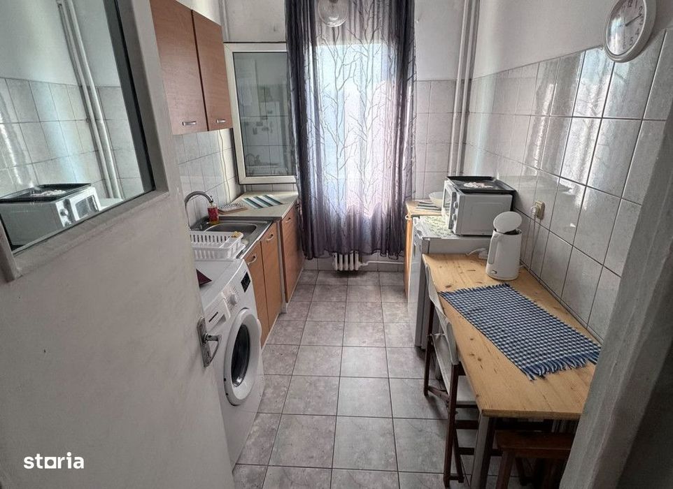Apartament  2 camere Podu Ros , 50 metri, etaj 3 Cod:162997