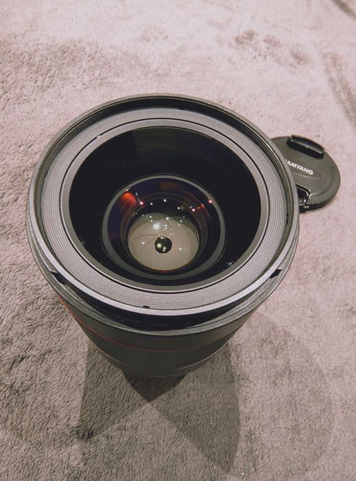 Samyang 35/1.4 fe за Сони