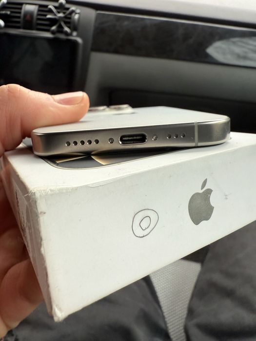 Iphone 16 pro 128 natural titan