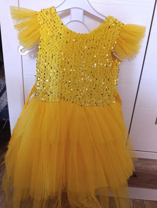 Продам платье на девочку