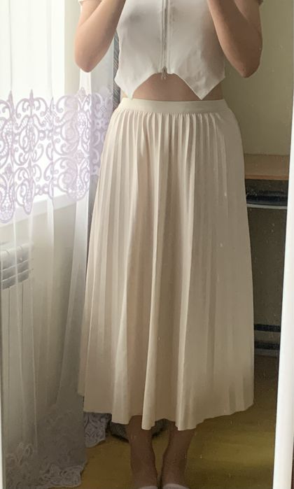 Юбки длина миди молочного цвета