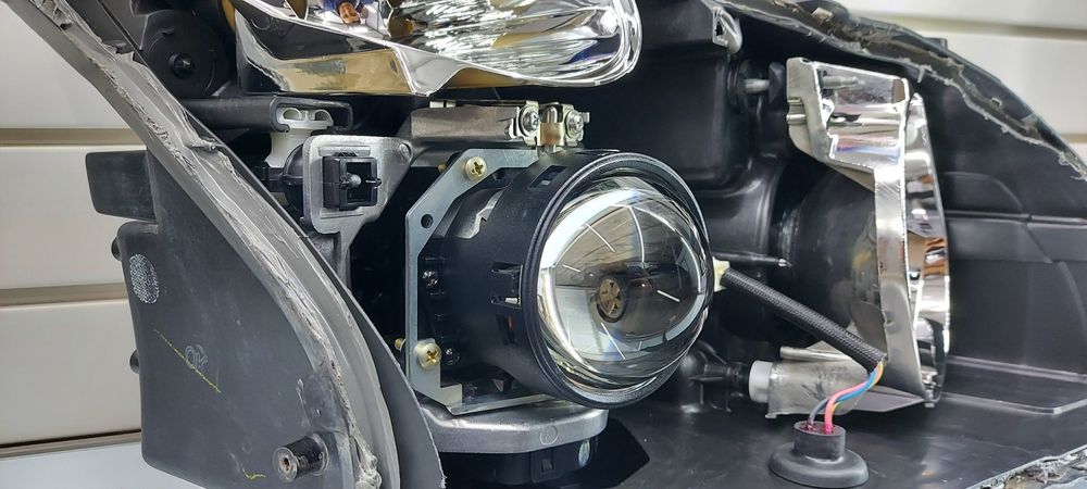 Установка линз. Ремонт фар.