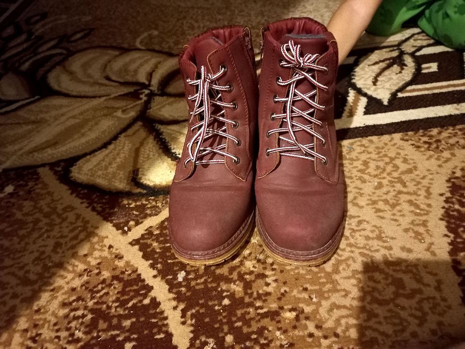 Женские тёплые ботинки