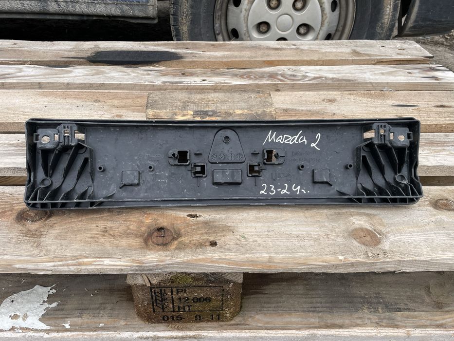 Стойка регистрационен номер Mazda 2 Мазда 2  2022-2024г