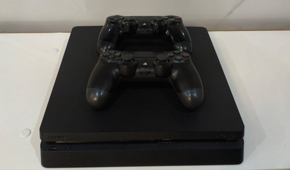 Sony PlayStation 4 Slim 500GB Black