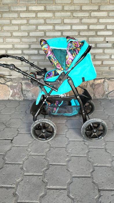 Детская зимняя коляска .