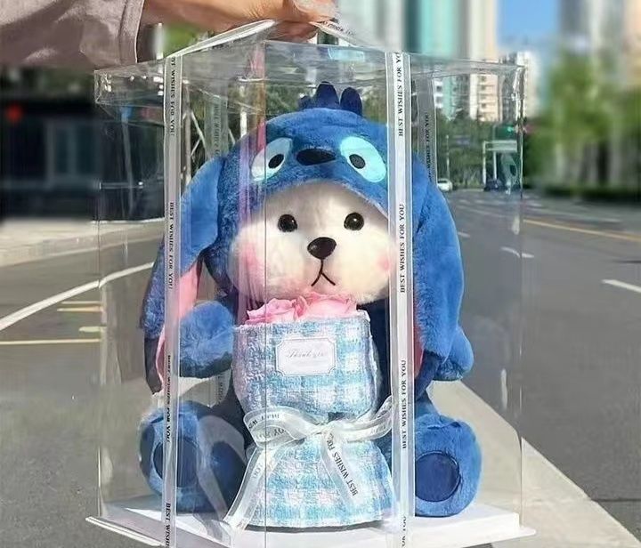 Мишка красный и синий