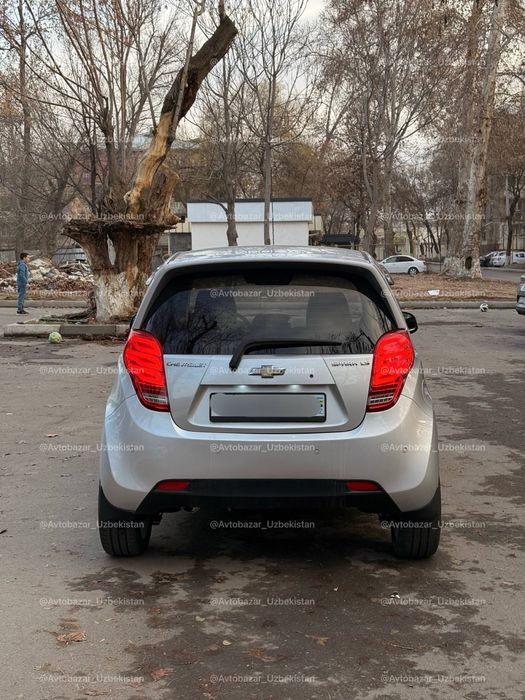 •Spark 2010 1.0 MT•