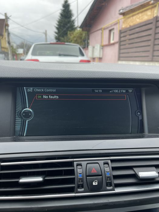 BMW Seria 5 520i F10