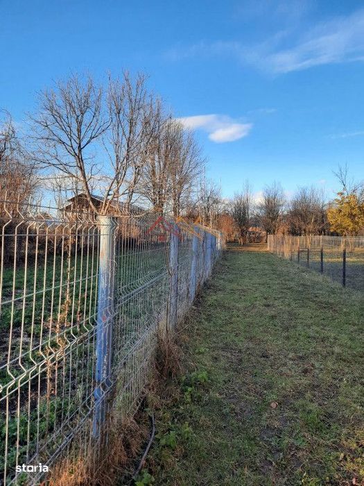 Teren Intravilan, 757 mp, perfect plan, imprejmuit, Brebu Central, PH