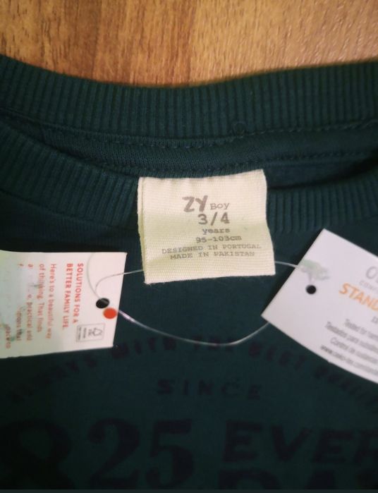 Costum băiat potrivit pentru 3-4 ani