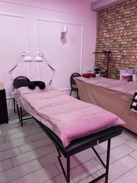 Аренда кушетки около меги