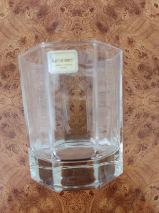 Бокалы luminarc  и чайные чашки