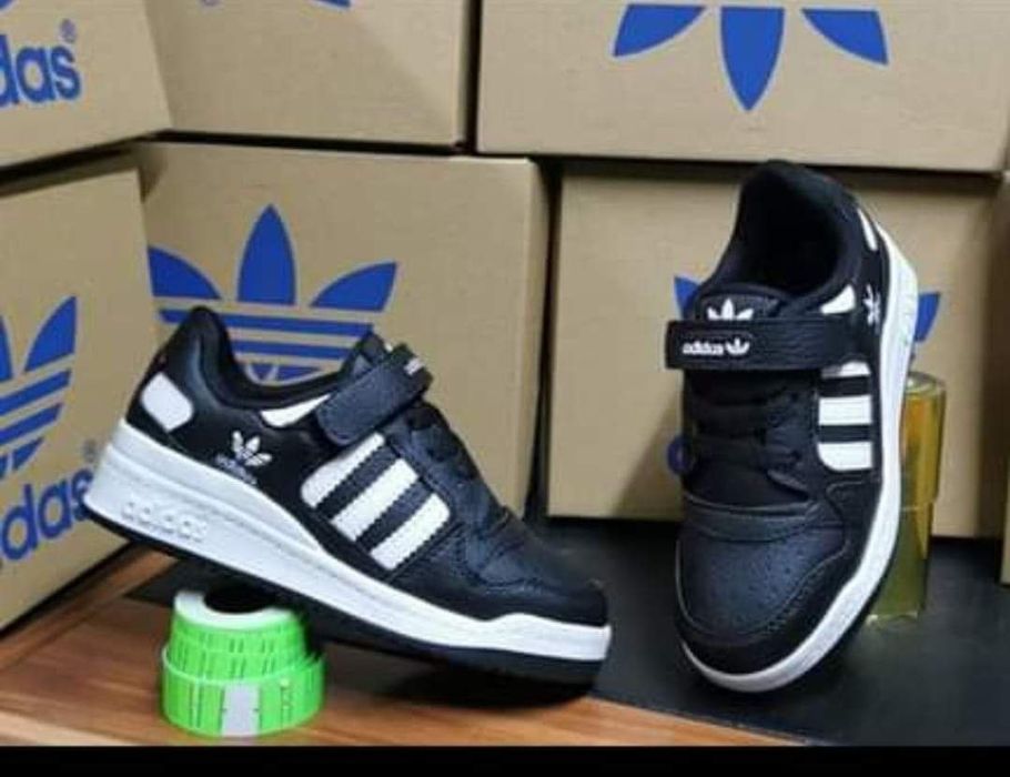 Adidași pentru băieți
