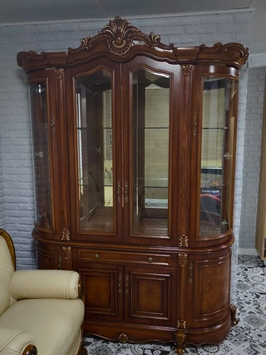 Сервант Горка Стенку