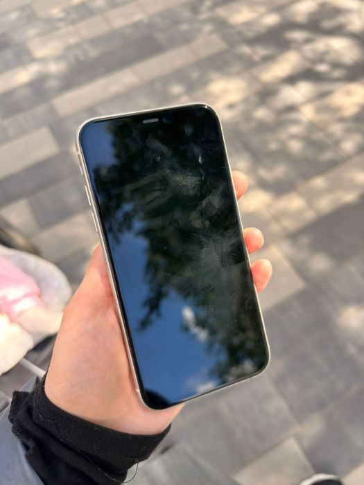 Продам iPhone 11 64 gb