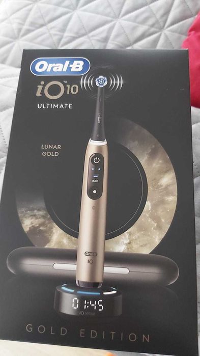 Periuta de dinti electrica Oral B iO10 Lunar Gold