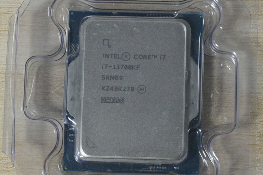 Intel i7 13700KF - 16 core/24 thread /LGA 1700 CPU Процесор / вкл. ДДС