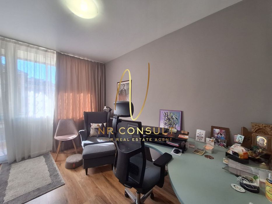 Продава се Многостаен апартамент в София, Изток - 200 кв.м за 2990 €/кв.м - Снимка #11
