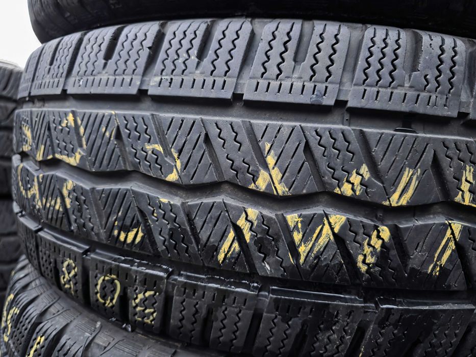 4бр Зимни гуми за бус 205 65 16 С - Hankook