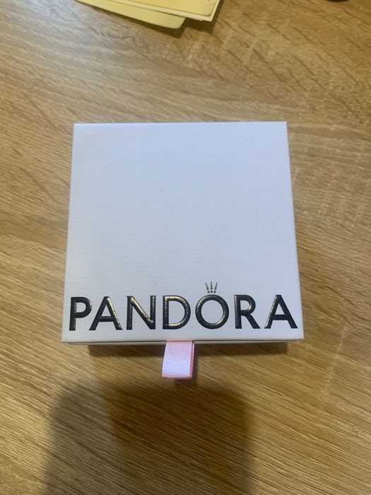 Гривна на Pandora