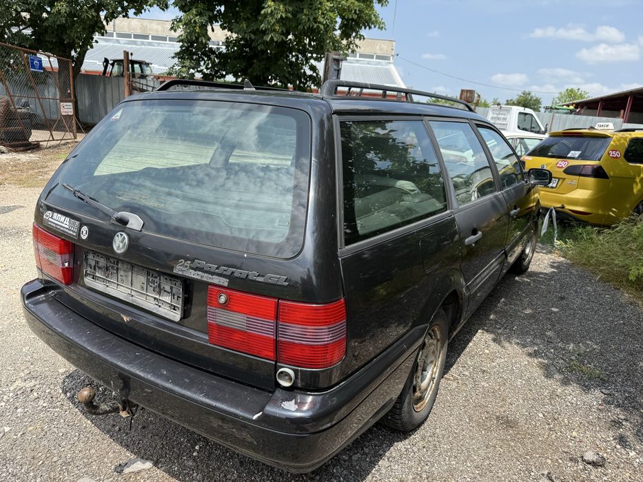 Volkswagen Passat B3 1.8 бензин на части