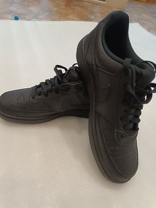Маратонки Nike почти нови