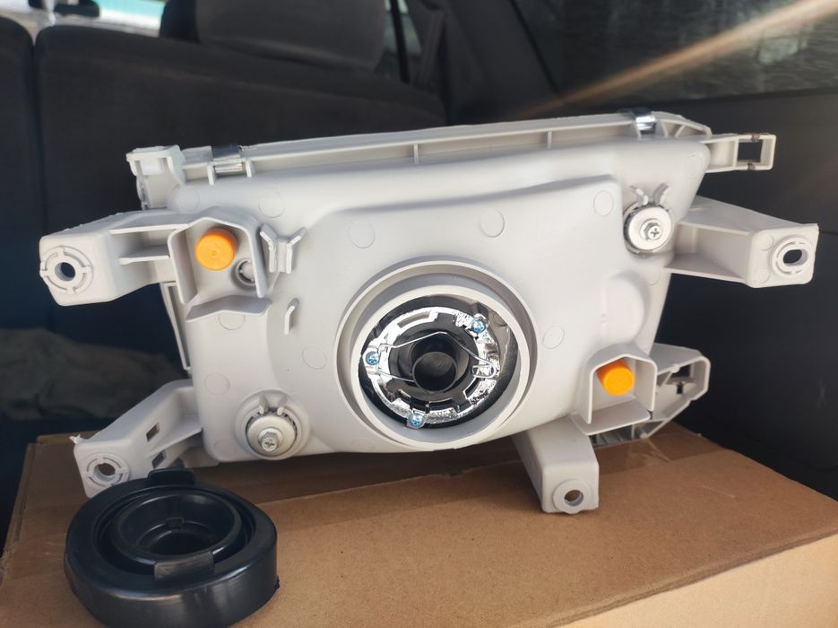 Фары Toyota Surf-4runner 185, стеклянные