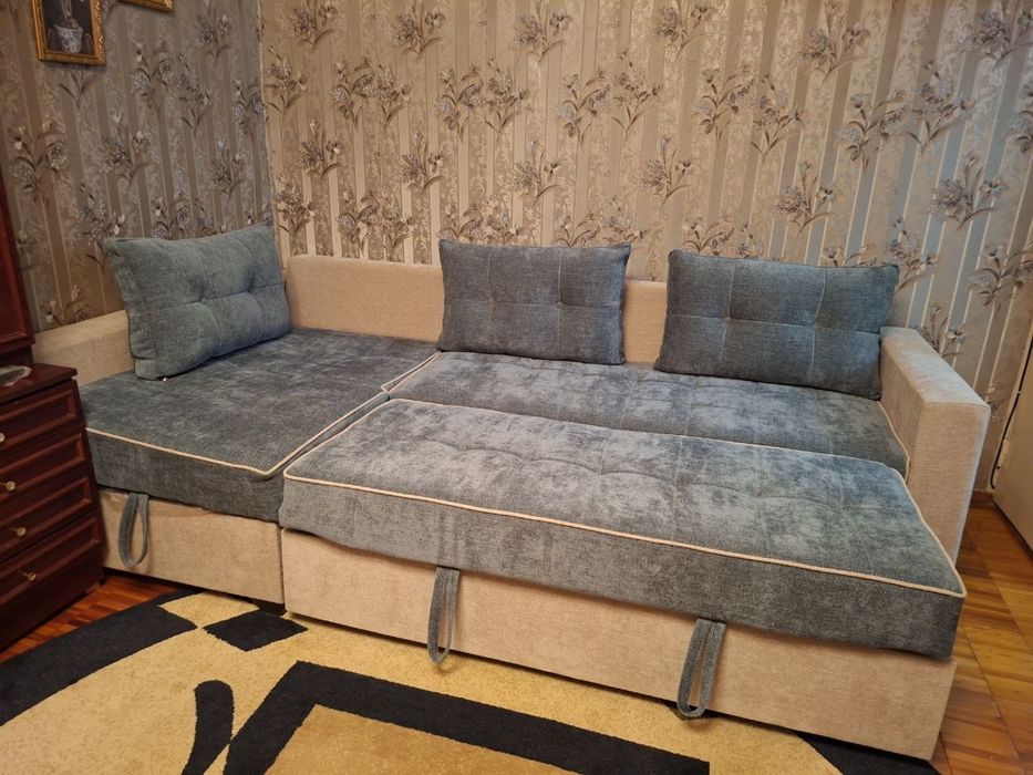 Продается раскладной диван уголок новый.