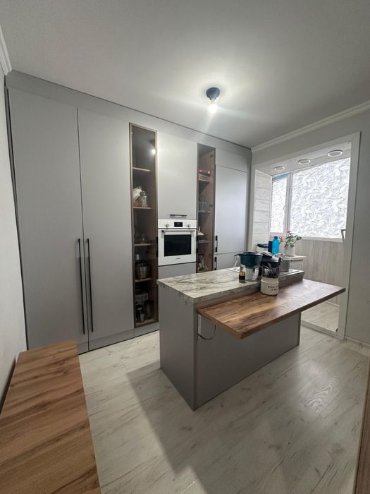 Продается четырехкомнатная квартира
