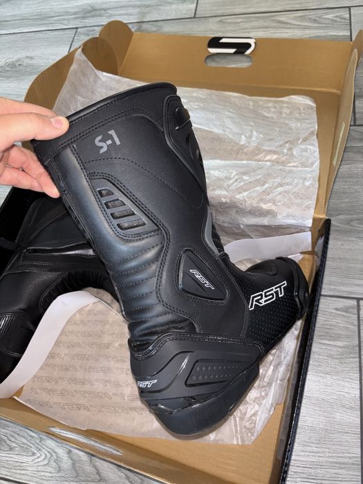 RST S-1 Ghete moto 43